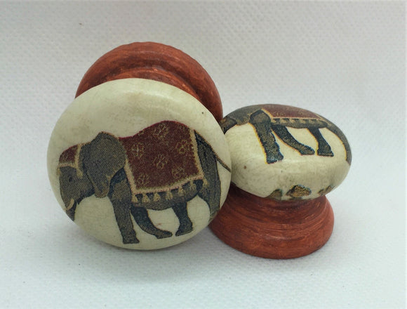 Elephant ethnic hippy boho bohemian distressed cream wood drawer pull cupboard knob bedside cabinet dressing table kitchen dresser aged new